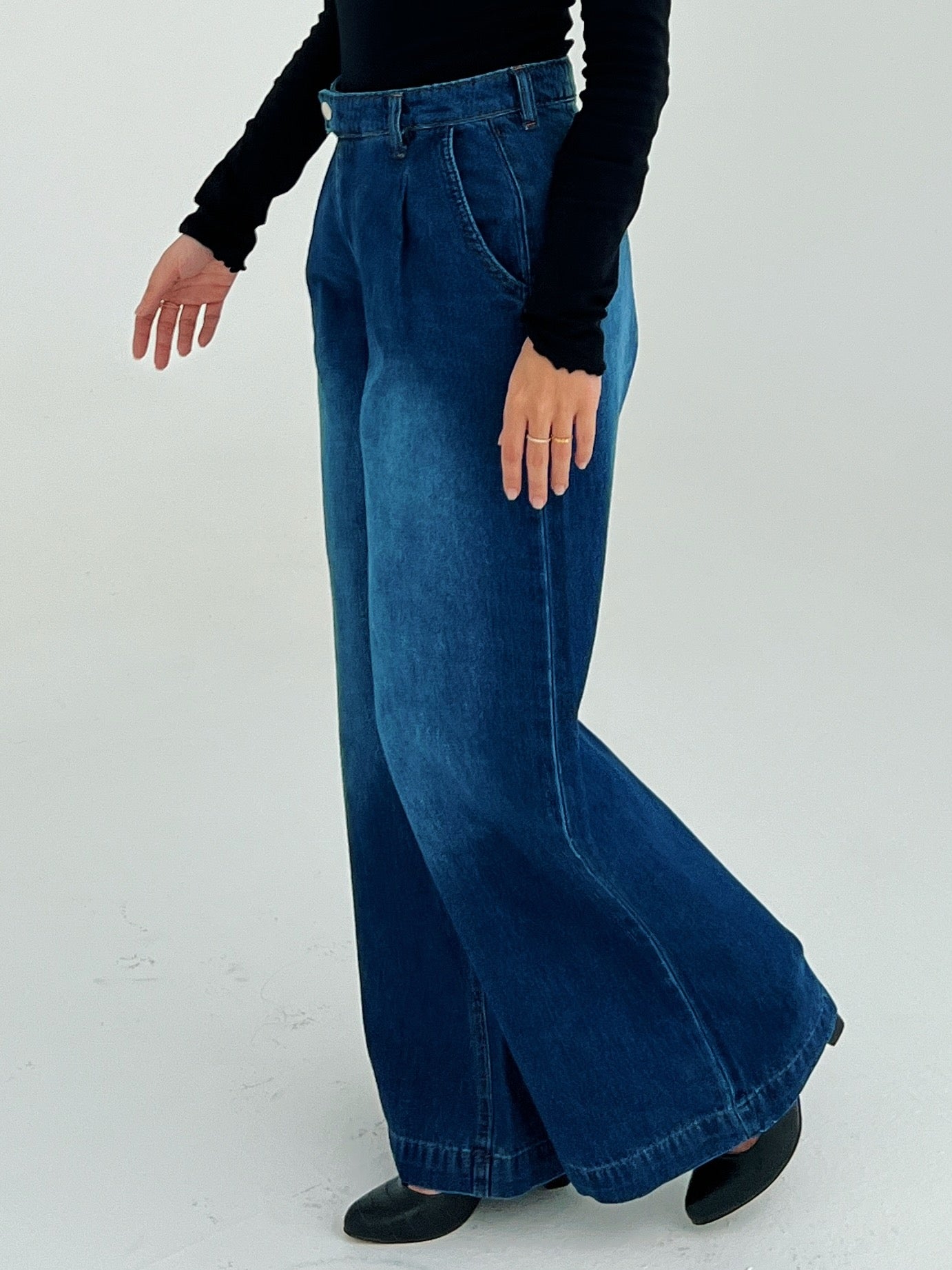 The Side Button Denim - True Blue