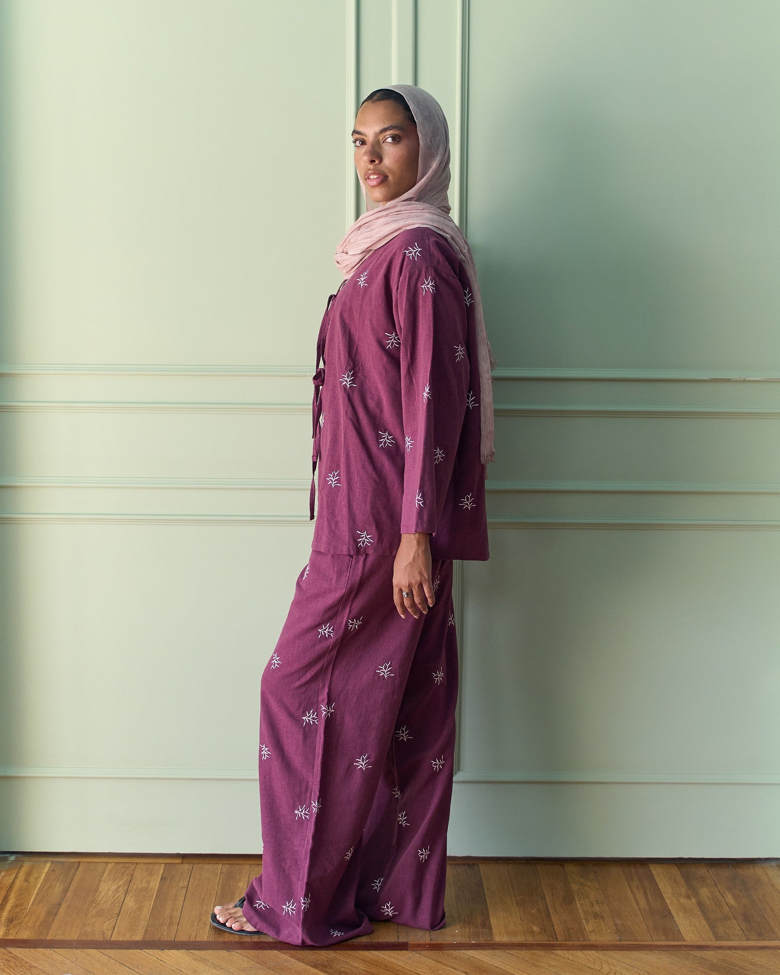 The Embroidered Linen Set - Burgundy