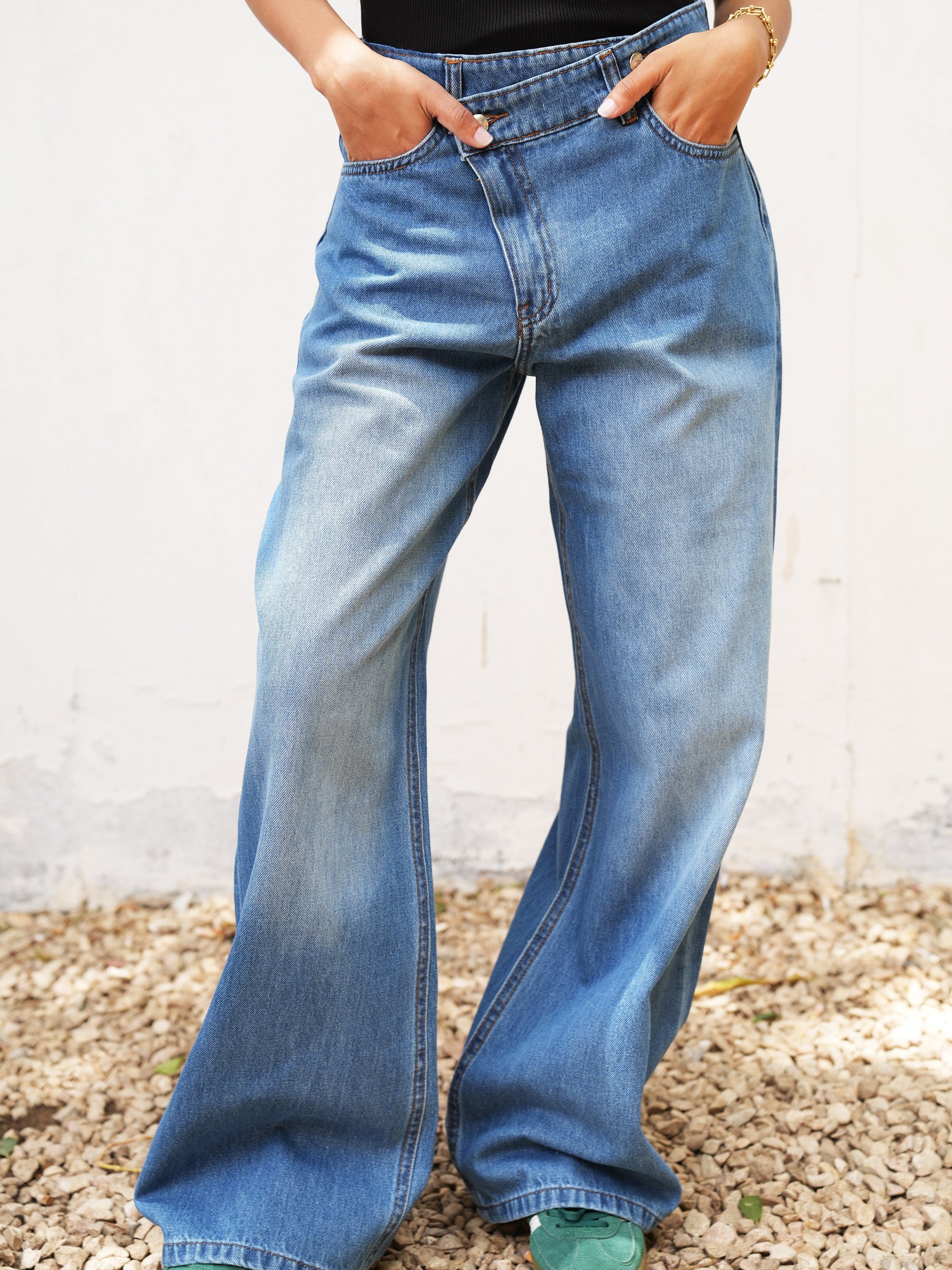 The Cross Button Denim - True Blue