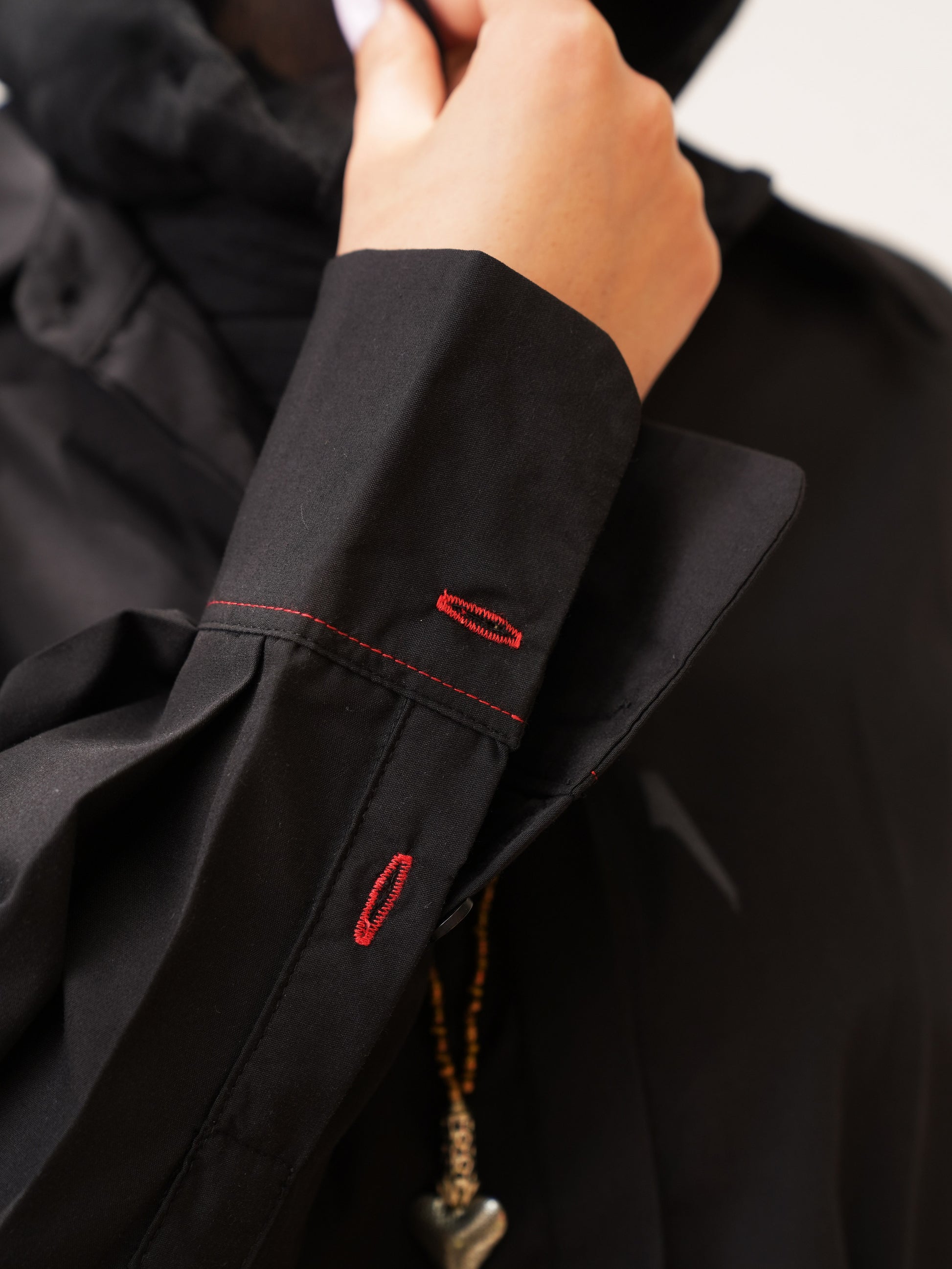 The Side Pleat Shirt - Black
