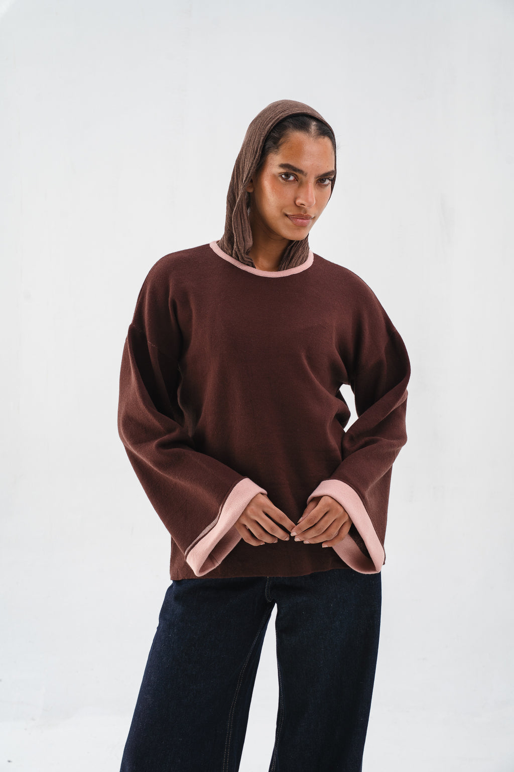Contrast-Trim Knit Sweater - Brown