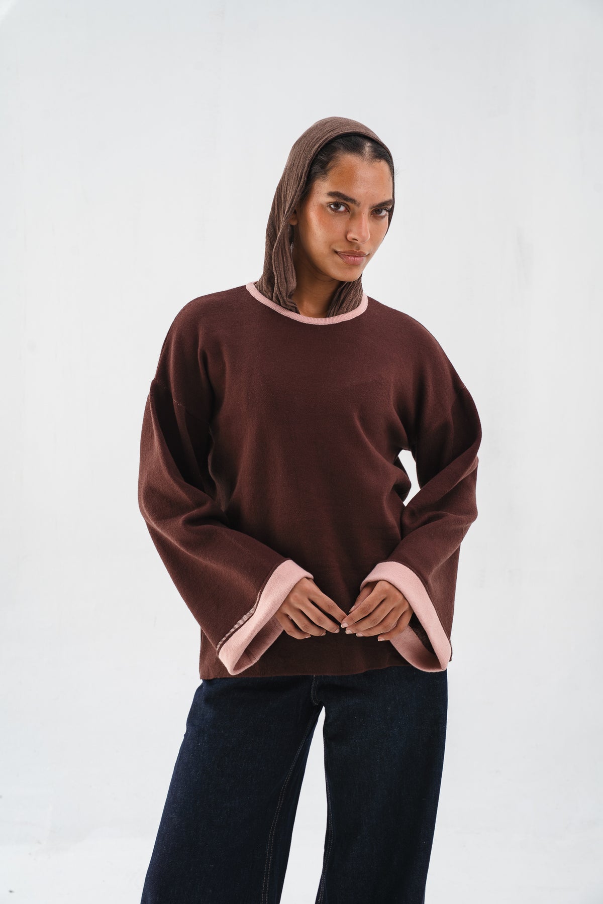 Contrast-Trim Knit Sweater - Brown