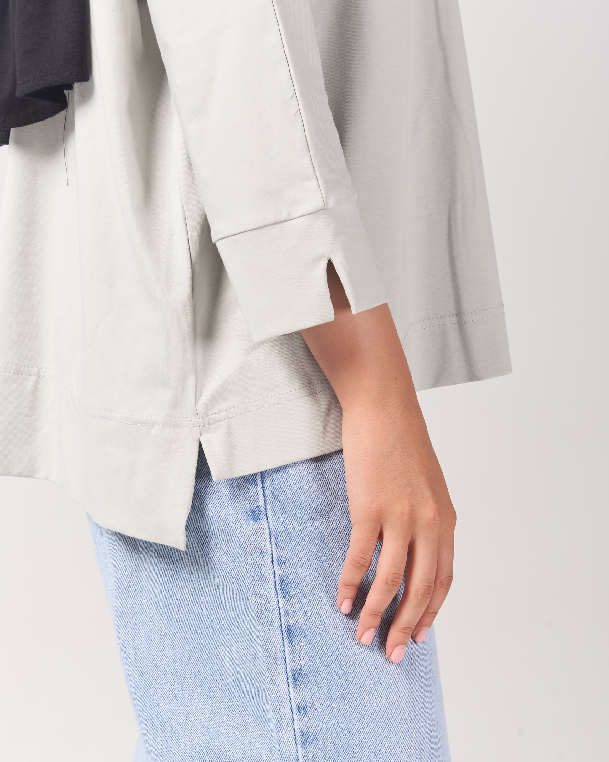 The Basic Tee - Grey